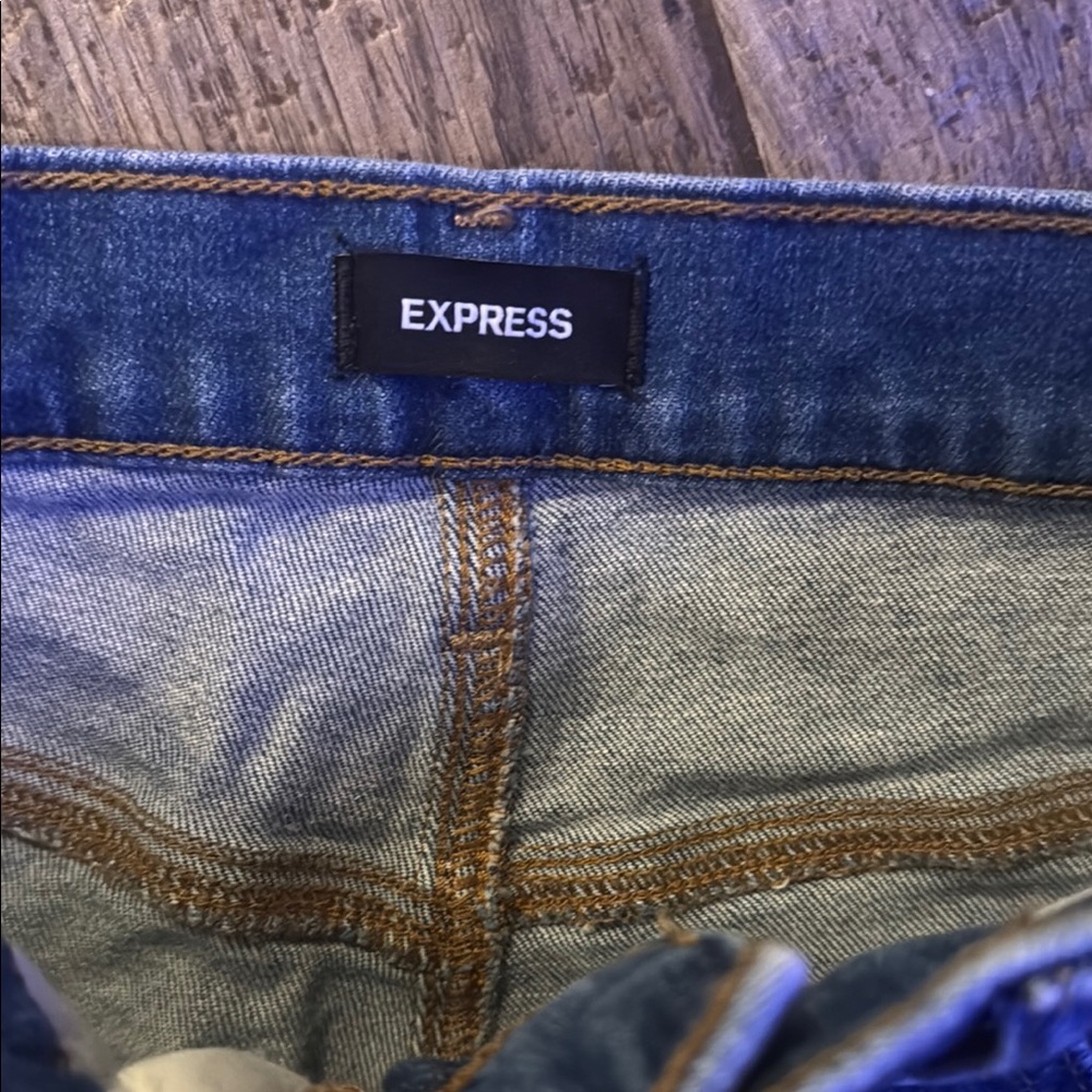 Express Distressed Jeans - Picture 6 of 11